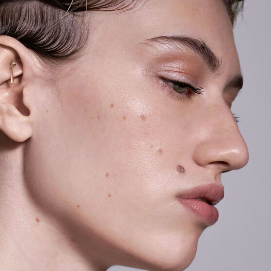 Hidratante Facial com Cor Fenty Skin Hydra Vizor Huez Prote&ccedil;&atilde;o FPS30 Mineral